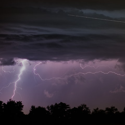 Sujet Wetter Unwetter Blitz Gewitter Frankfurt Nachthimmel