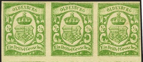Alte Briefmarken, die bei einer Auktion in Wiesbaden für mehrere hunderttausend Euro versteigert wurden