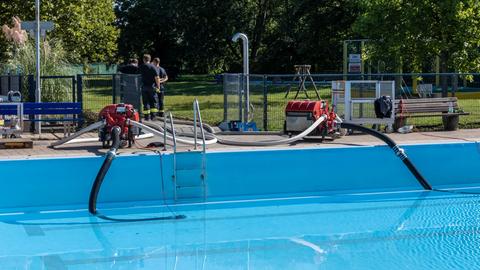 Wasserpumpen im Freibad