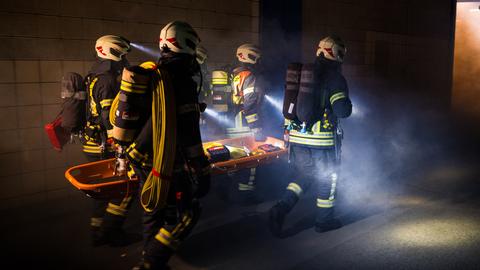 Die Feuerwehr bei der Brandübung im Darmstädter Citytunnel