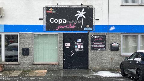 Der Eingang in den Club "Copa" im Kalbacher Ortsteil Mittelkalbach am Mittwoch. 