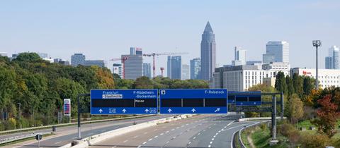 Die wegen der Weltkriegsbombe gesperrte A648 in Frankfurt.