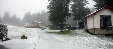 Erster Schnee auf Wasserkuppe