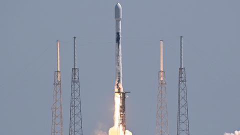 Start einer Falcon-9-Rakete mit Euclid an Bord