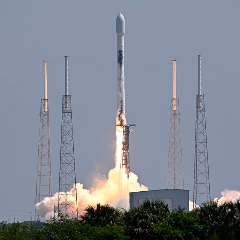 Start einer Falcon-9-Rakete mit Euclid an Bord