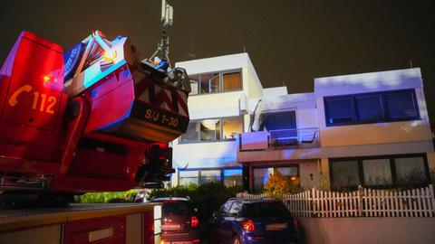 Das Feuer in der Wohnung in Alsbach-Hähnlein wurde durch eine brennende Kerze entfacht. 