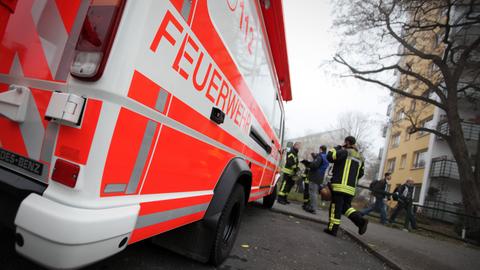 Feuerwehr-Auto auf Straße