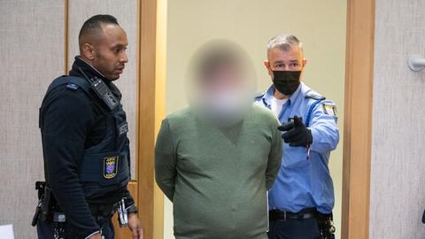 Angeklagter Ex-Jugendtrainer vor dem Landgericht Frankfurt