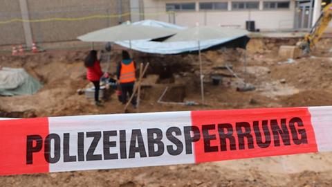 Polizeiabsperrung auf einer Baustelle in Rödelheim