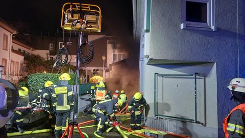 Feuerwehreinsatz bei Brand in Tiefgarage in Geisenheim (Rheingau-Taunus)