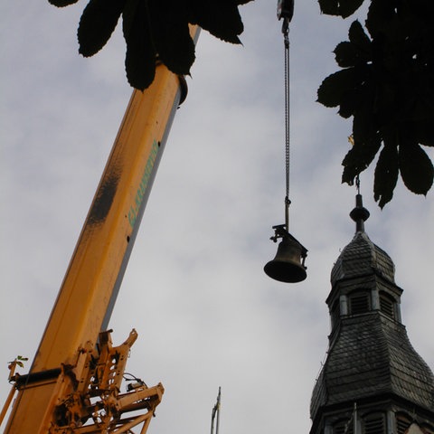 Die gestohlene Kirchenglocke im Jahr 2008.