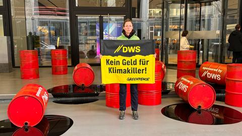 Greenpeace-Protest vor Deutscher Bank