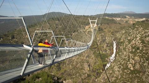 Die bislang längste Hängebrücke der Welt: die "516 Arouca" in Portugal mit 516 Metern Länge.