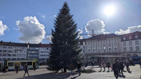 Weihnachtsbaum auf Kasseler Königsplatz
