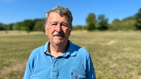 Heimat-Forscher und Hobby-Historiker Gerhard Bing im Jägertal in Romrod-Zell