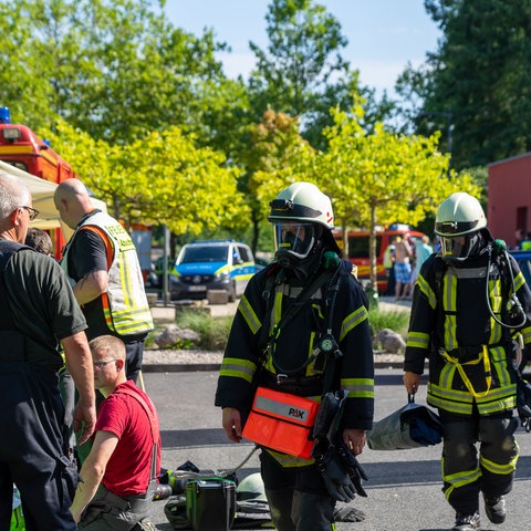 Feuerwehr Heusenstamm beim Einsatz unter schwerem Atemschutz 