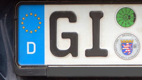 Rechtsextreme Codes: Diese Auto-Kennzeichen stehen jetzt in Gießen