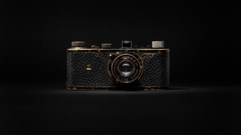 Der Fotoapparat mit der Nummer 105 aus der nur wenige Exemplare umfassenden Prototypen-Reihe ist fast 100 Jahre alt.