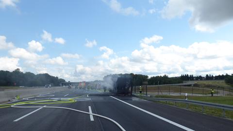 Ausgebrannter Lkw auf A7