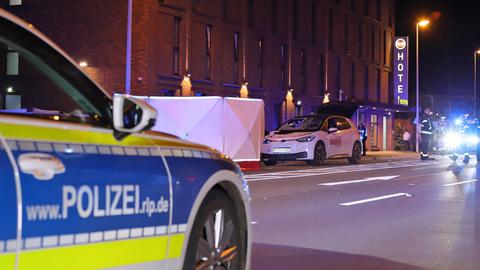 Poliziewagen an der Unfallstelle in Mainz