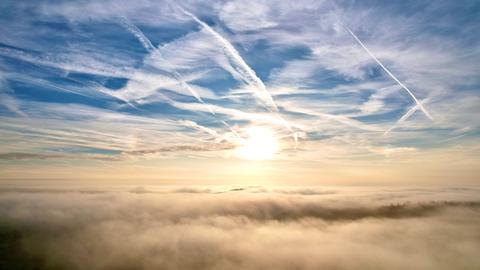 "Sonnenaufgang oberhalb des Nebels in Dautphetal." Das Foto hat uns hessenschau.de-Nutzer Daniel Gessner geschickt.