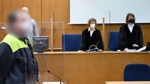 Der Angeklagte am Mittwoch vor dem Frankfurter Landgericht. 