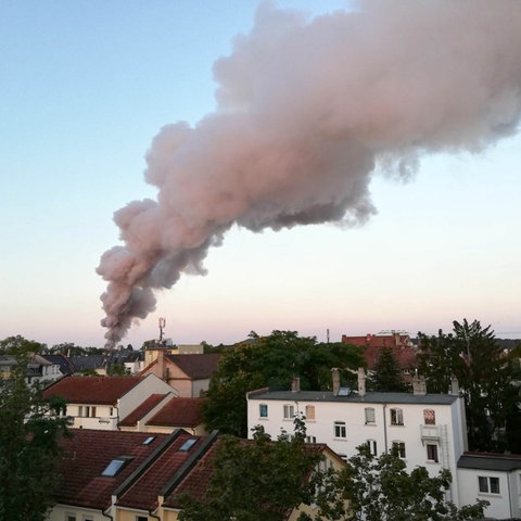 Rauchsäule über Offenbach