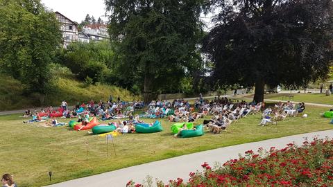 Der Bad Schwalbacher Kurpark wird im Sommer zum Kino. 