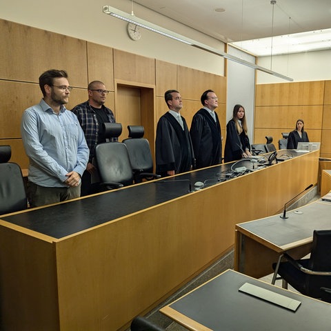Vor dem Darmstädter Landgericht startete am Dienstag der Prozess.