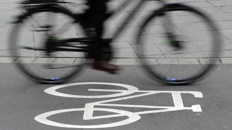 Radfahrer auf Radweg