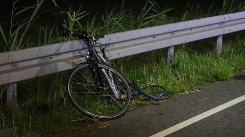 Radfahrer stirbt nach Unfall mit Auto in Südhessen