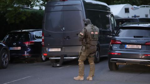 Am Abend rückte ein Spezialeinsatzkommando in Großkrotzenburg aus. 