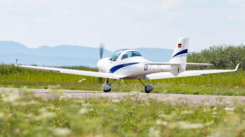 Sportflugzeug Aquila 210