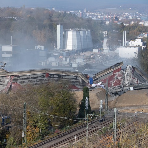 Sprengung Salzbachtalbrücke