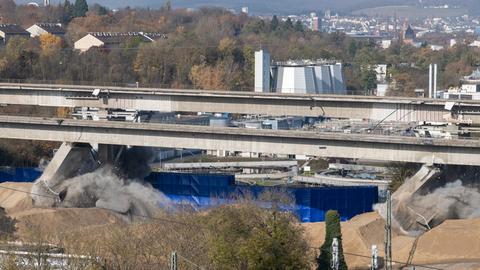 Sprengung Salzbachtalbrücke