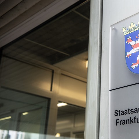 Eingang zum Sitz der Staatsanwaltschaft in Frankfurt 