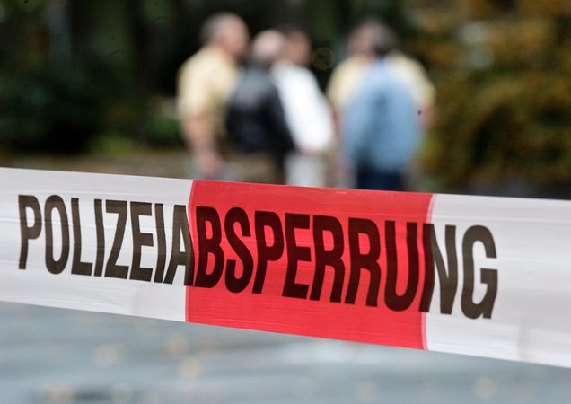 Absperrband mit der Aufschrift "Polizei"