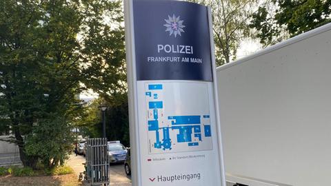 Der hr hat sich in ein Polizeipräsidium verwandelt.