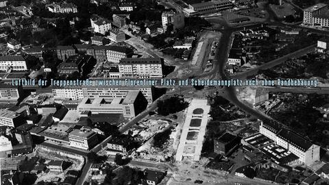 Ein Luftbild der Treppenstraße zeigt die zerstörte Innenstadt rund um den Neubau der Treppenstraße