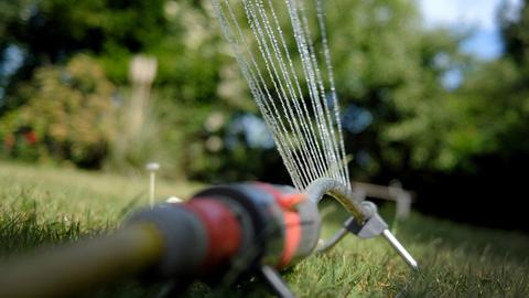 Garten wird gewässert