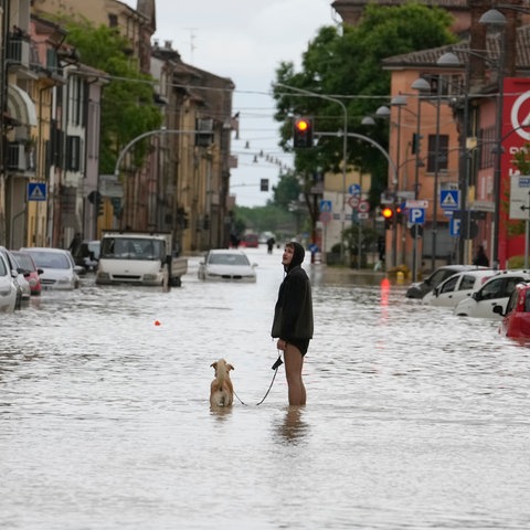 Nach heftigen Regenfällen ist es in Emilia-Romagna zu schweren Überschwemmungen gekommen.