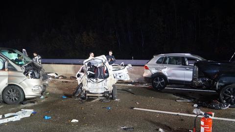 Autowracks nach Massenkarambolage auf der A7