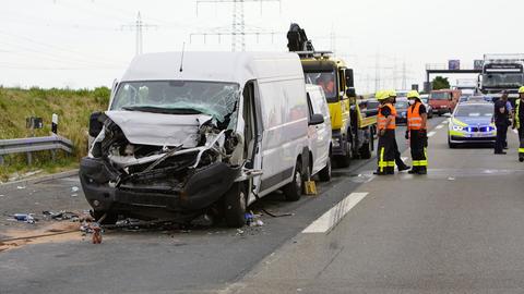 In den Unfall auf der A5 verwickelt waren zwei Kleintransporter und ein Lkw. 
