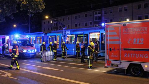 Rettungskräfte an U-Bahnhaltestelle