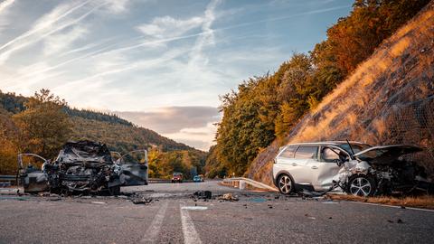 Die Unfallstelle auf der B260 bei Schlangenbad