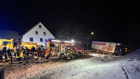 Laster und Schneepflug in Ulrichstrein zusammengestoßen.