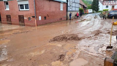 Schlamm auf einer Straße