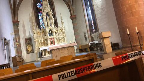 Polizeiabsperrung in der Kirche St. Marien in Volkmarsen