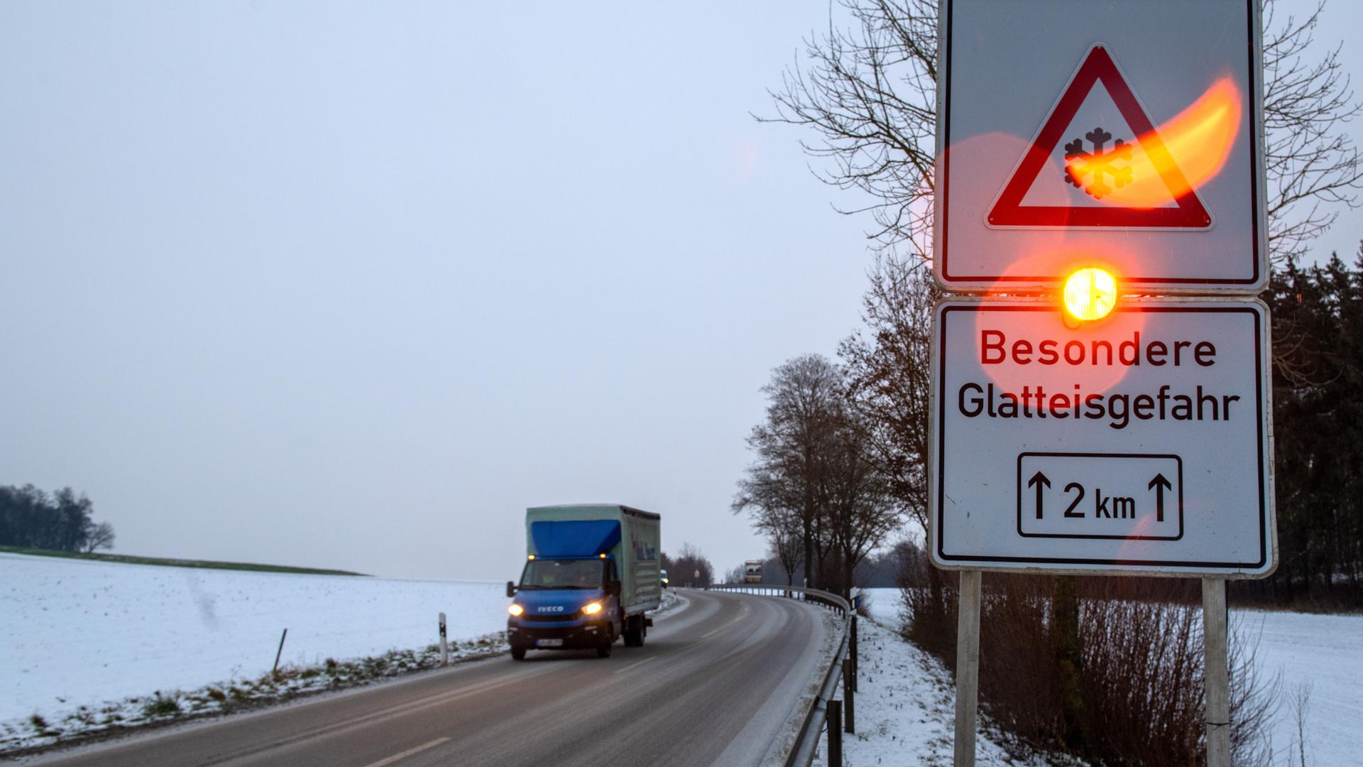 Eisregen-Gefahr-in-Hessen-Wetter-Warnung-vor-glatten-Stra-en-am-Sonntag