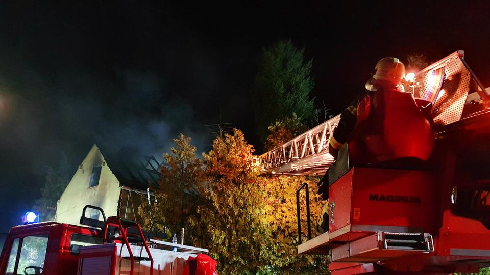 Zwei Tote bei Feuer in Einfamilienhaus in Heidenrod